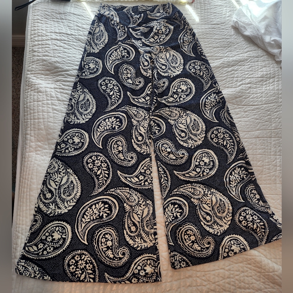 Wide Leg Paisley Print Women’s Pants - Navy & White